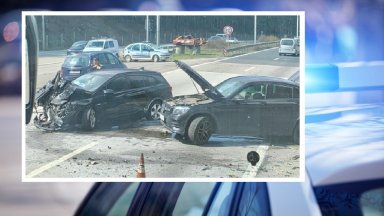 Единият от инцидентите стана по обед на 52 рия километър в посока