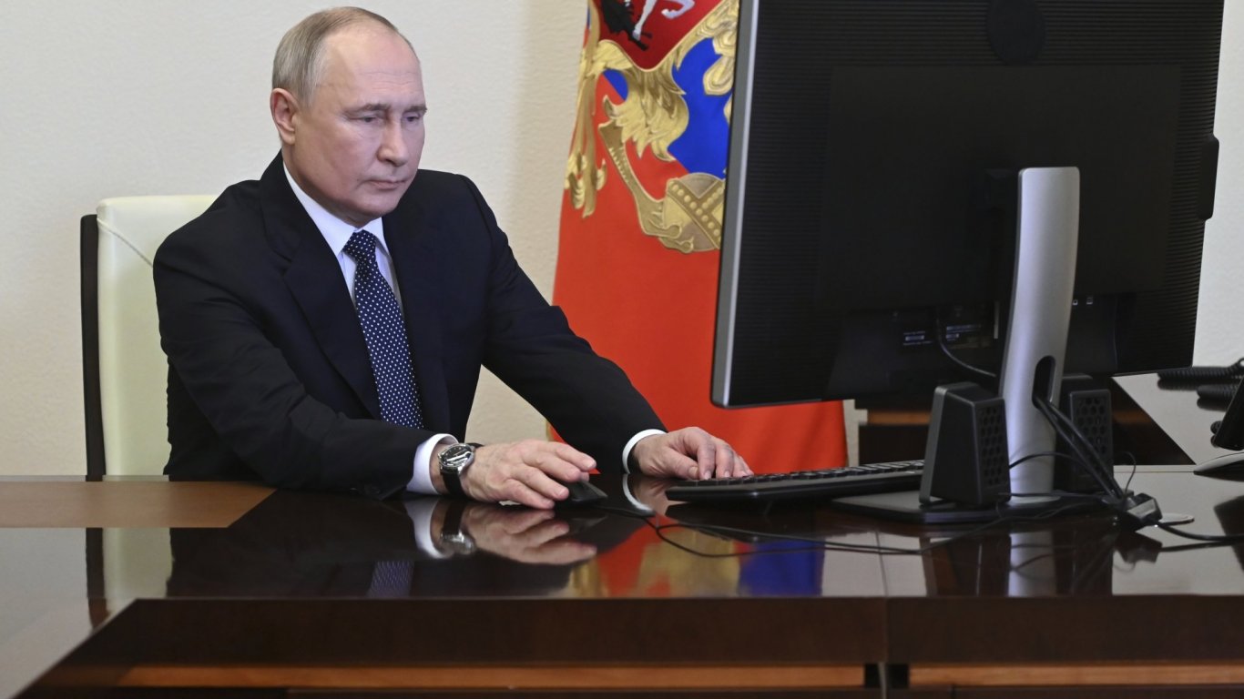 Путин даде нови указания на разузнавателната служба