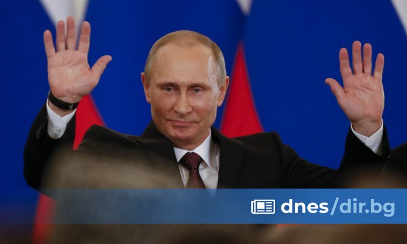 Според конституцията встъпването в длъжност на руския президент се извършва