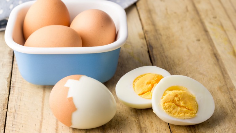 Само за 15 минути: Как да приготвите твърдо сварени яйца в еър фрайър 