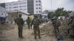 Израелските сили ликвидираха 20 палестински бойци в болницата "Аш Шифа"