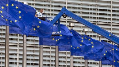 ЕС се готви да постави икономиката си на военна основа