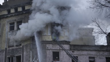 Мощна атака по въздух над Киев, Русия е използвала и балистични ракети (снимки)