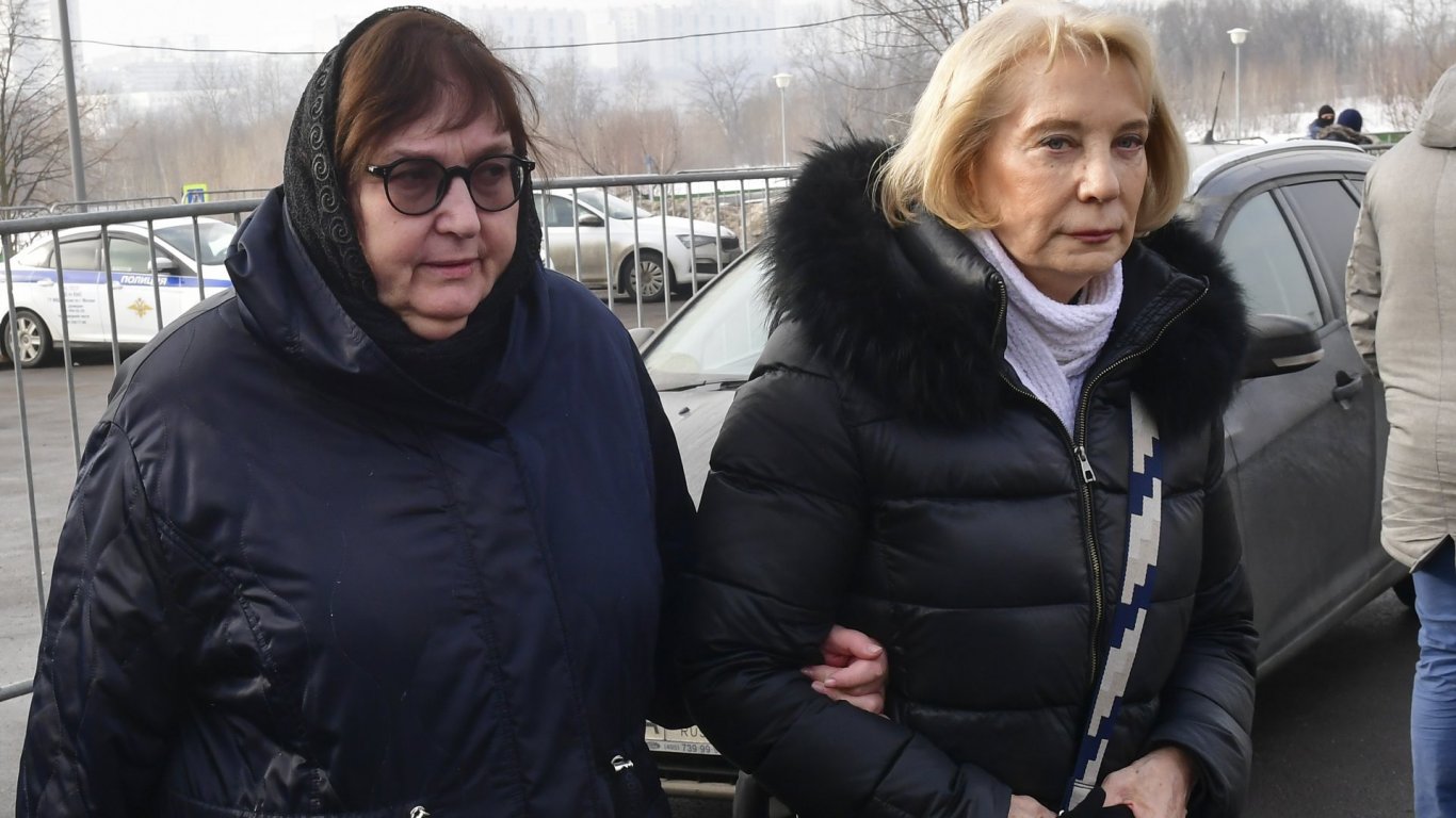 Руски съд отхвърли жалба на майката на Навални и постанови: Само той може да внесе иск