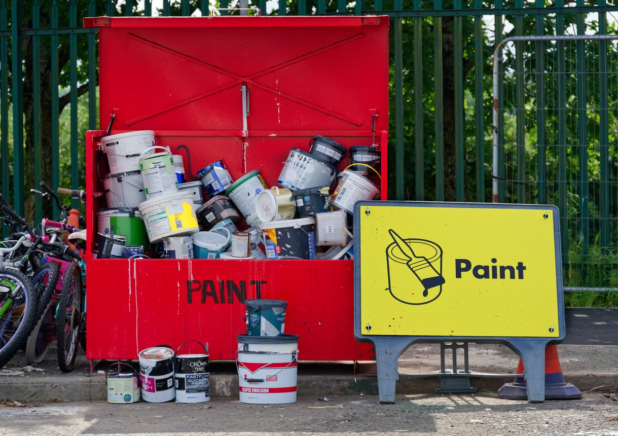 В Обединеното кралство събират боите в специални контейнери