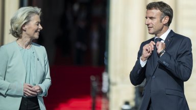 Напоследък Макрон говори по често по въпросите на отбраната като в