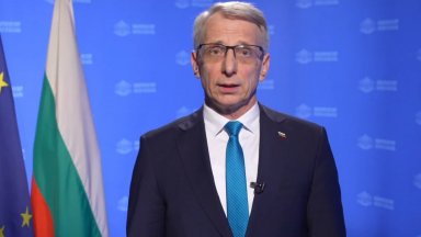 Часове по късно ротационният премиер в оставка Денков призова Спазете думата