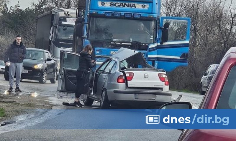 Снимка: Тежка катастрофа край Враца, загинали са две жени