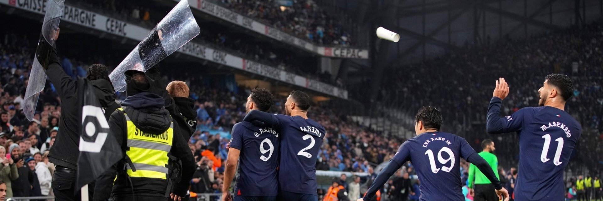 ПСЖ оцеля с 10 души и под обстрел от трибуните, за да разбие пак марсилските сърца