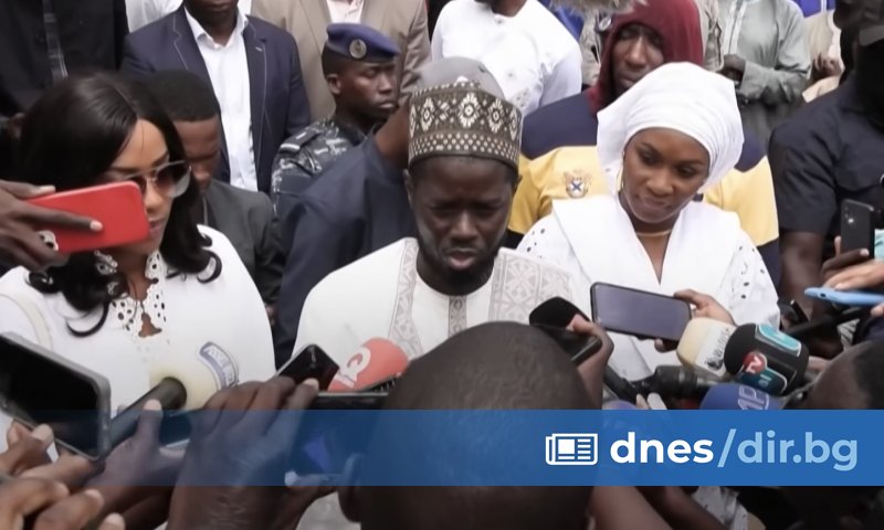 Аплодиран от хиляди ликуващи поддръжници, кандидатът на опозицията реши да