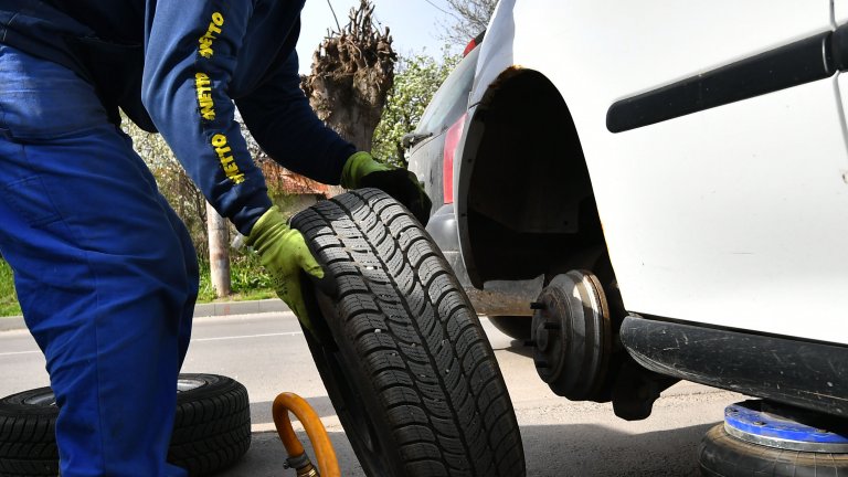 С 10% по-скъпа е смяната на зимните с летните гуми тази година 