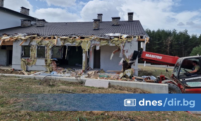 Това е първият опит за премахване на незаконен строеж от