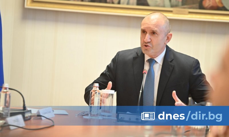 Радев насрочи за 9 юни 2024 г. изборите за членове