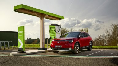 Новият кросоувър Ford Explorer ще се зарежда с мощност до 400 кВт