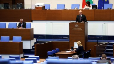 Министърът в оставка отговори че България разполага с пет броя