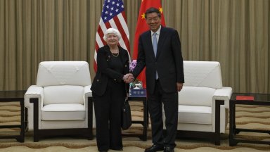 Американски и китайски контакти на високо ниво свалят напрежението