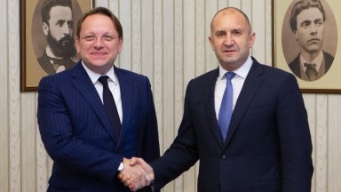 Радев и Вархей разговаряха на Дондуков 2 Разширяването на Европейския