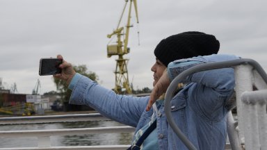 Случаят е от петък когато две непълнолетни девойки се качили на