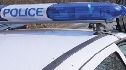 Уволниха пияния полицай, блъснал спряла на светофар кола във Велико Търново