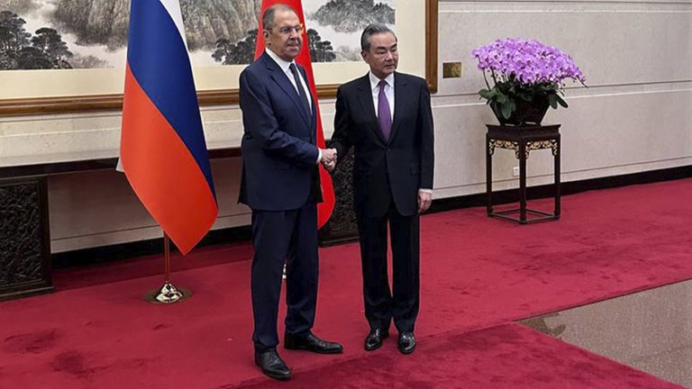 Китай и Русия поискаха незабавно прекратяване на ударите по Иран