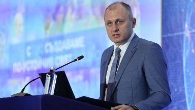 Министър Мундров пое ангажимент за възстановяване на доверието сред избирателите