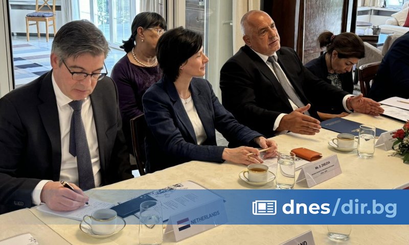 Срещата му идва ден след тази, която проведе вече бившият