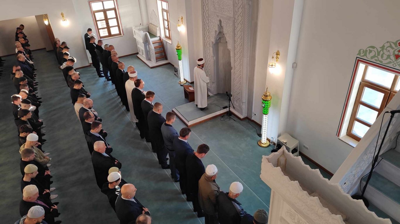 Радев, Главчев и политици поздравиха мюсюлманите за Рамазан Байрам