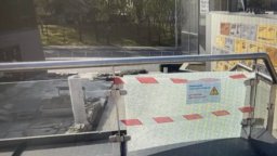 Разкриха младежа, счупил стъклената ограда на Голямата базилика в Пловдив