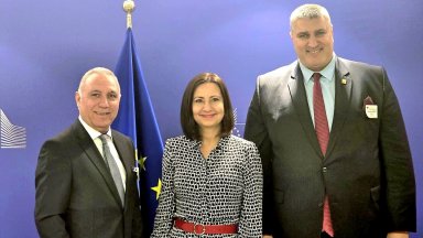 Стоичков, Йовчев, Богомилова... Спортната слава на България влезе в Европарламента