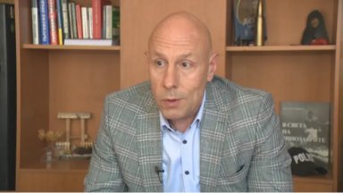 Познавам Паскал лице което не е от оперативно интересните