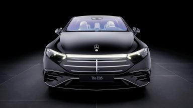 Mercedes-Benz EQS беше обновен с класическата решетка на S-класата
