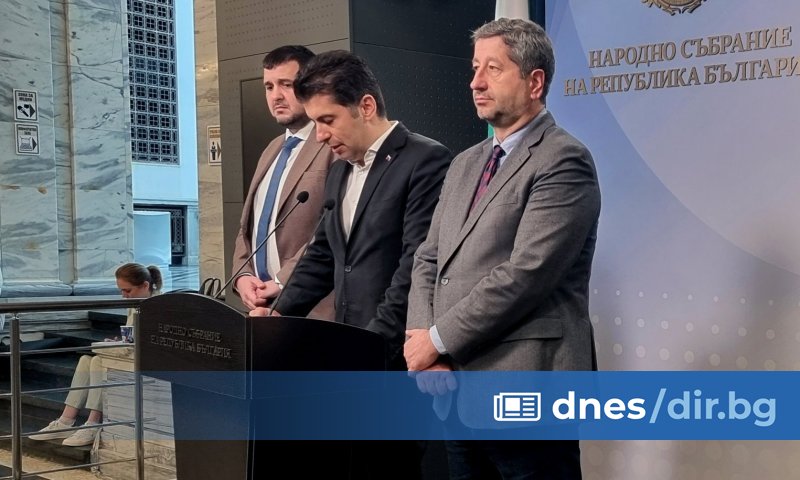Кирил Петков и Христо Иванов говориха пред журналисти след като