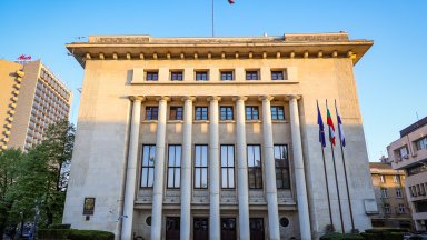 Виж още Желязков Бургас Запад ще стане новия хъб за контейнерния