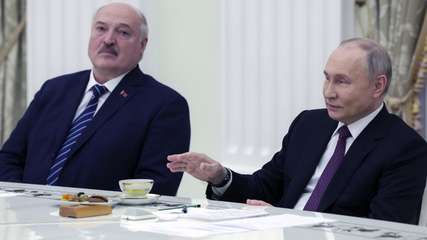 Лукашенко с Путин в Кремъл: Сега вече и в Космоса ще летим заедно (видео)