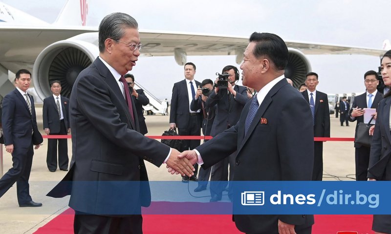 Снимка: Китайският представител и срещата му с Ким Чен-ун в Пхенян: Каква беше целта на визитата