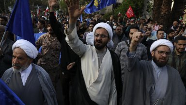 Иран атакува в нощта срещу 14 април Израел със стотици