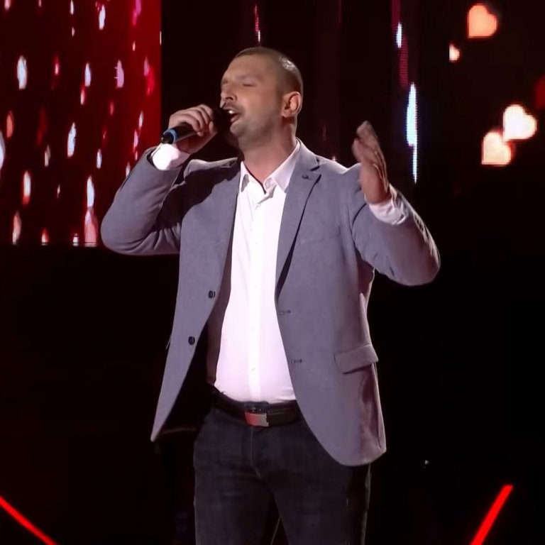 Българин предизвиква фурор в най-популярното сръбско музикално шоу