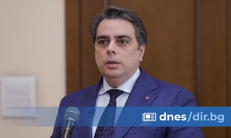 Учуден съм, че Атанас Пеканов, който два пъти е бил