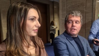 Костадинов посочи като мотив за искания вот на недоверие безпрецедентната политическа