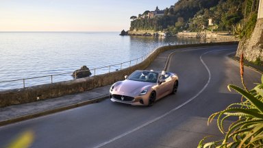 Maserati GranCabrio Folgore отваря покрива си за 14 секунди