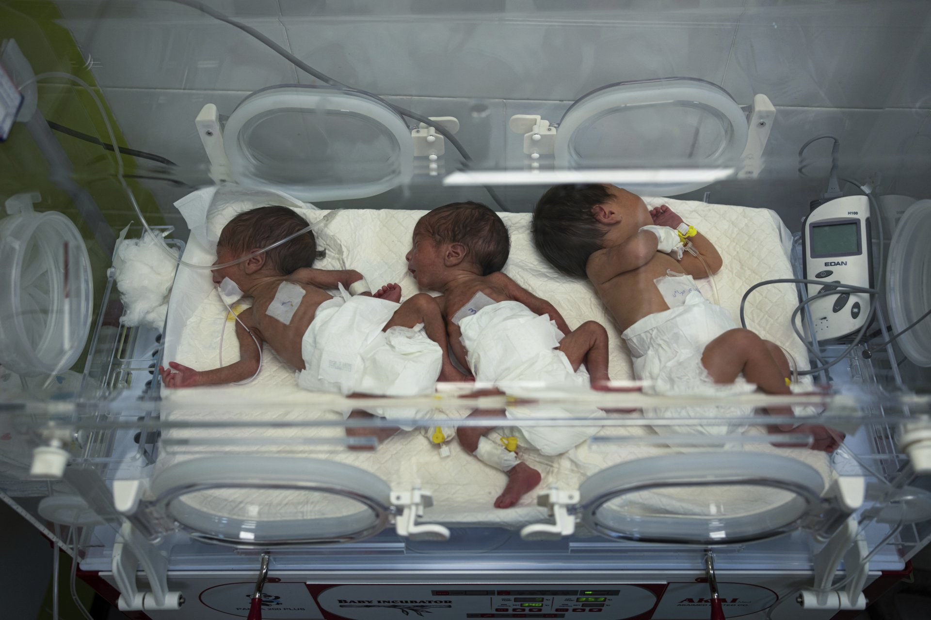 Недоносени бебета в болница в град Рафах