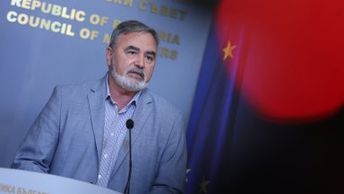Вирусът е с нов генетичен код и нямаме обществен имунитет, пред национална епидемия сме