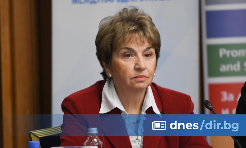 Меглена Плугчиева изненадващо е подала оставка като съветник на служебния