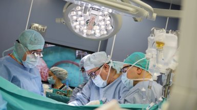 Това стана възможно след като близките на изпаднал в мозъчна