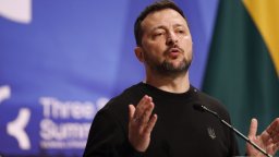 Зеленски отмени визитите си в Испания и Португалия заради подновените бойни действия в Украйна