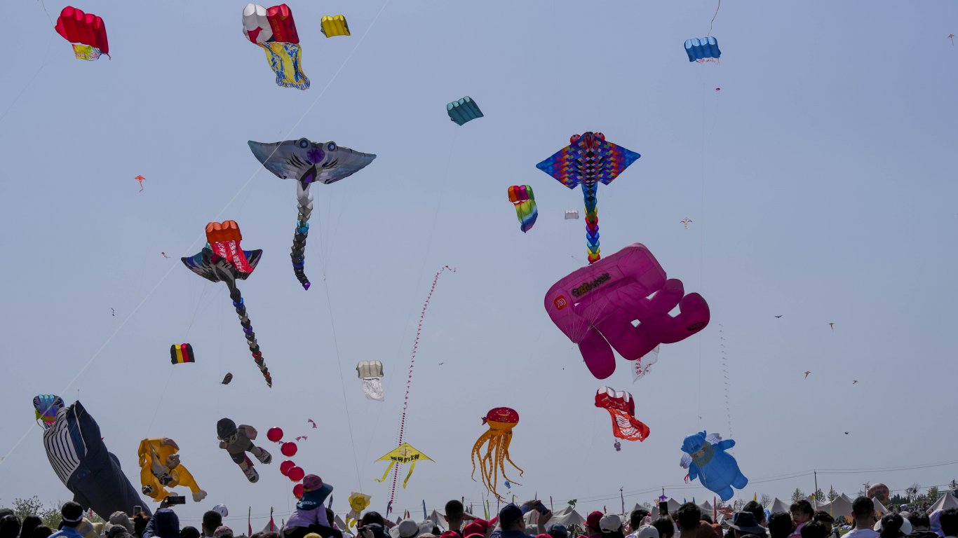 Световната столица на хвърчилата събра в Китай участници от 30 държави 