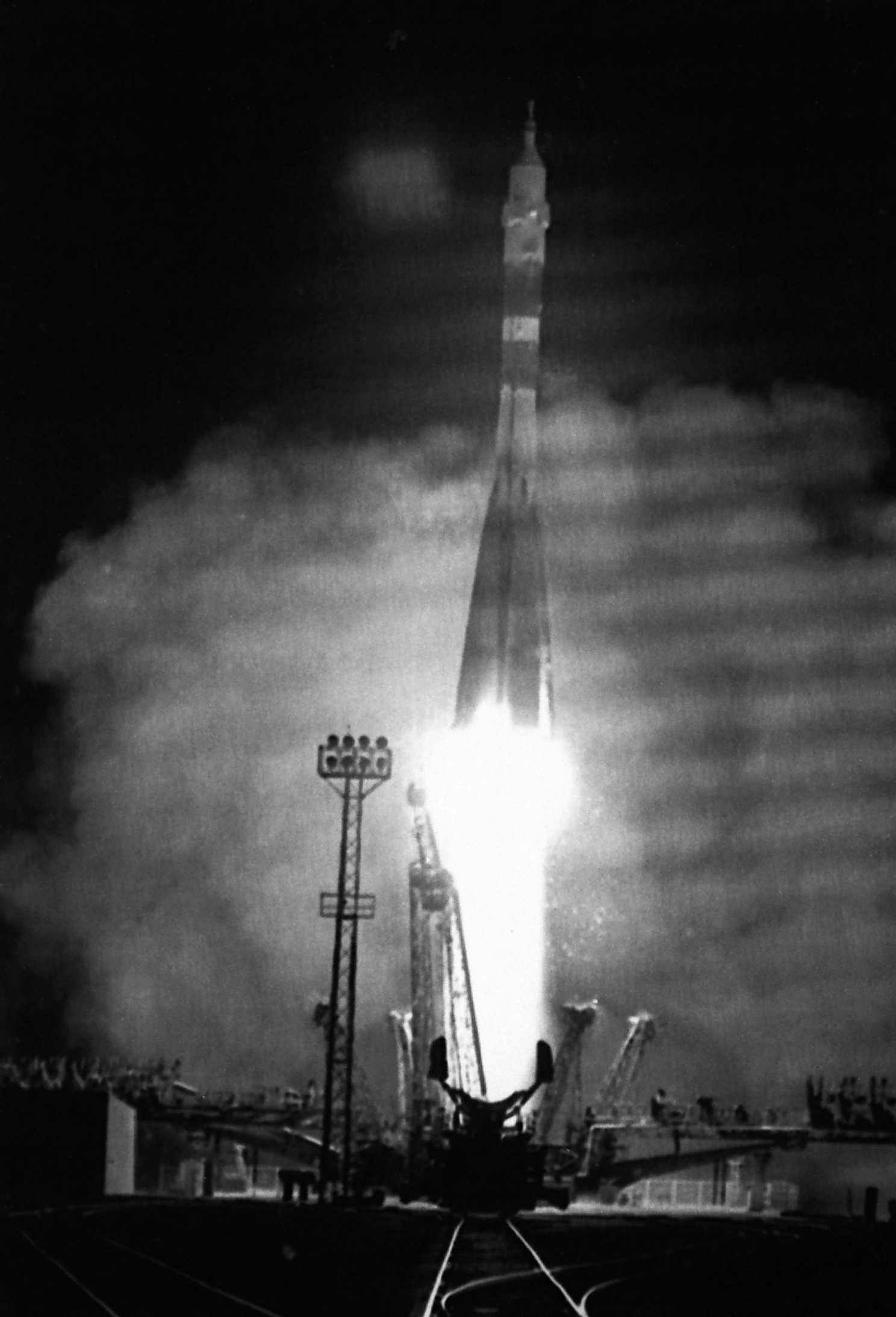 Байконур (14 май 1981) Международният екипаж на космическия кораб "Союз-40"