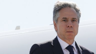 Той направи изявлението си на пресконференция днес на която беше