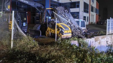 По думите им шофьорът е в тежко състояние Те споделят