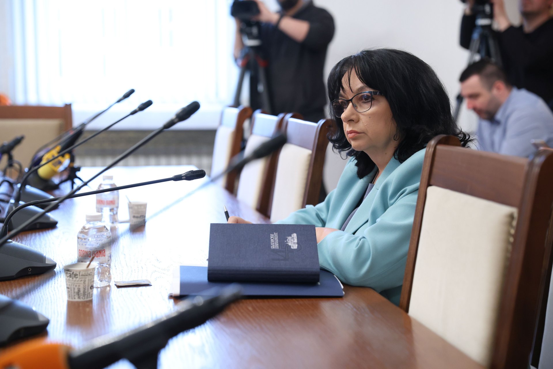 Комисията не можа да изслуша Теменужка Петкова